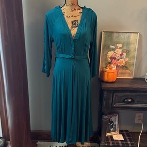 Lila labor and postpartum gown. Size 4-8, New in plastic pouch.